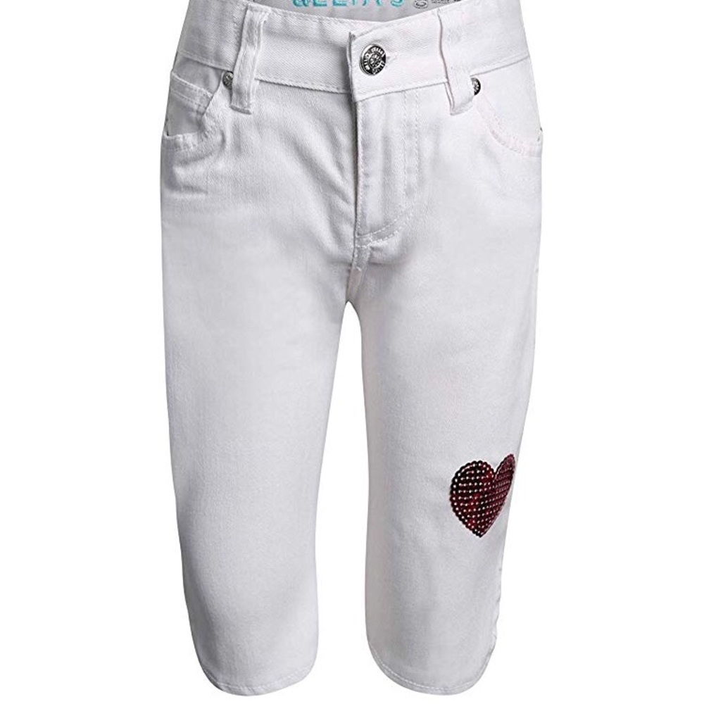 White denim shorts with pink sequins heart